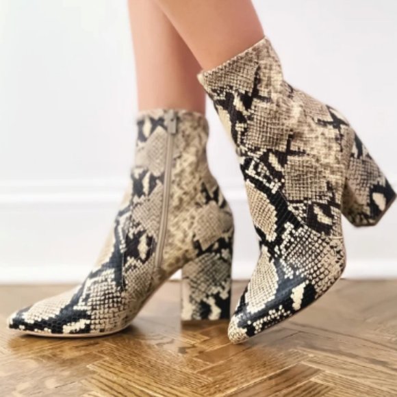 ISLA SLIM ANKLE BOOTIE - Picture 2 of 4